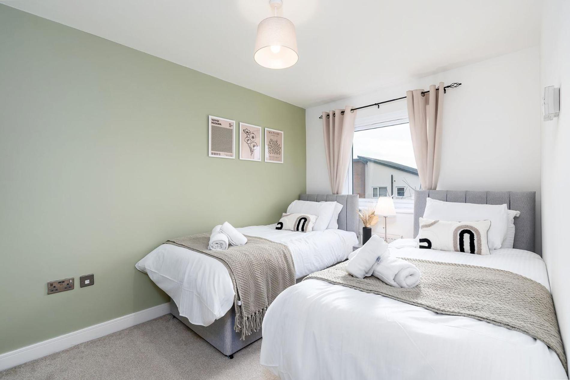 6 Guests - 3 Bedrooms - Free Wi-Fi - Manchester Eksteriør billede