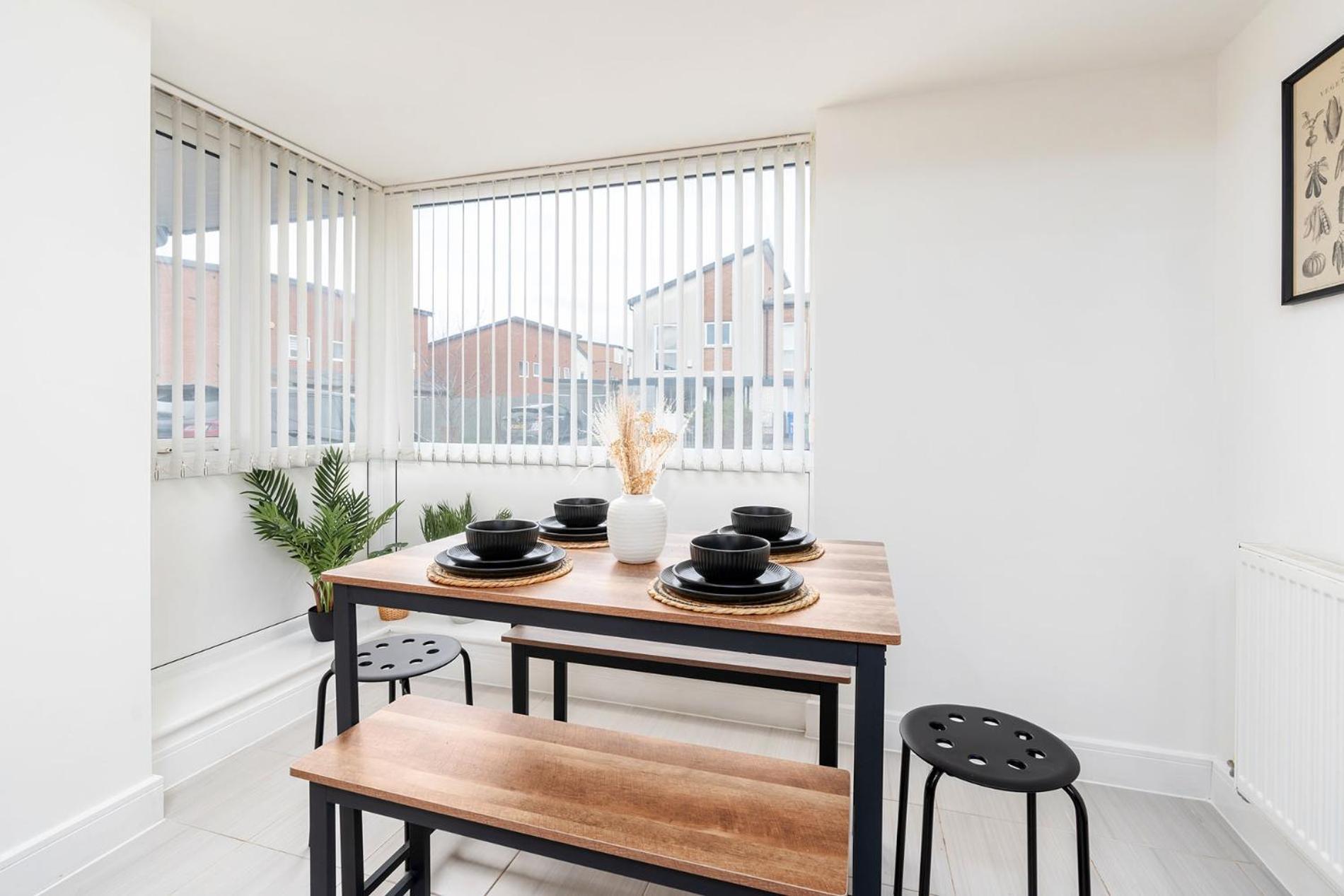 6 Guests - 3 Bedrooms - Free Wi-Fi - Manchester Eksteriør billede