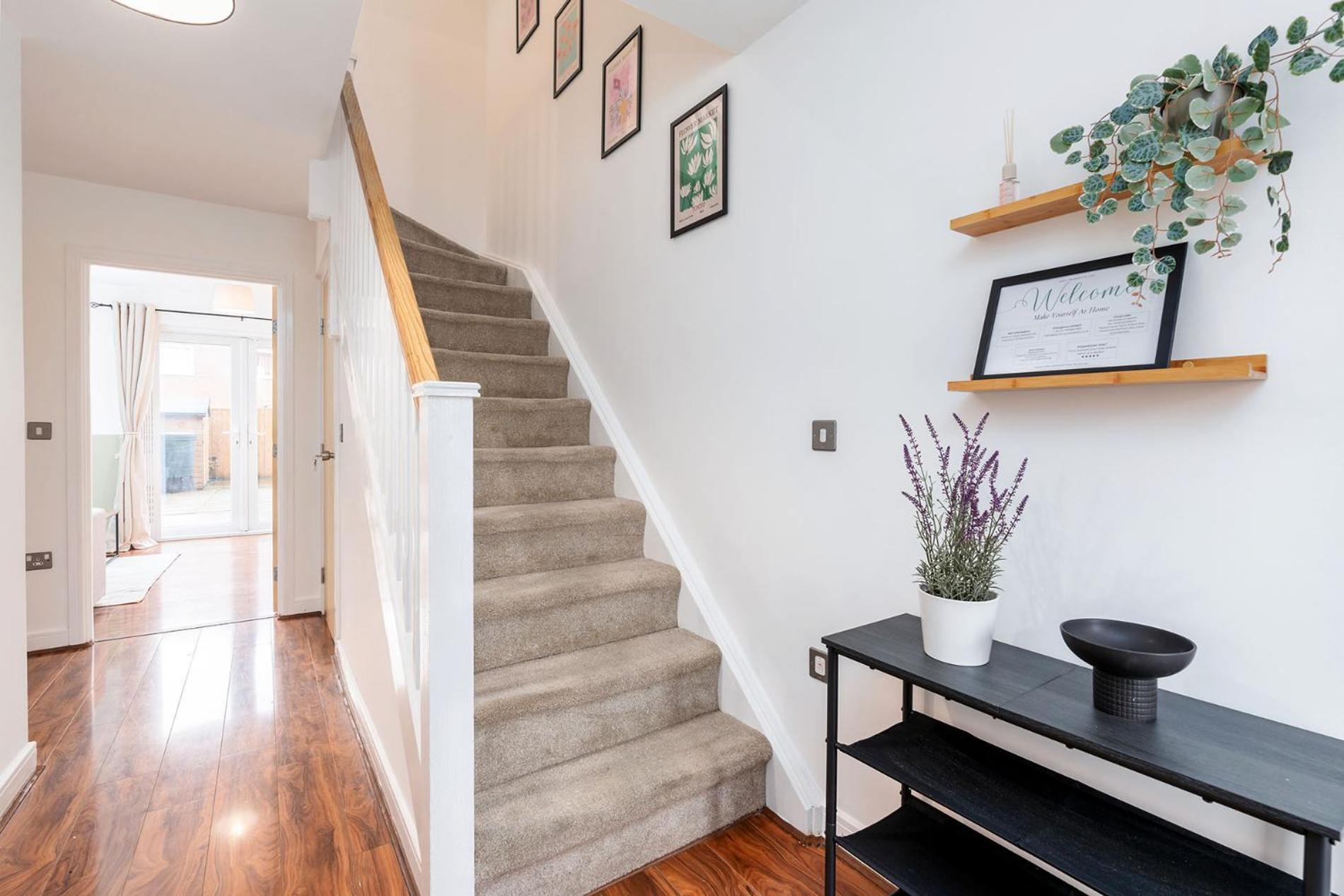 6 Guests - 3 Bedrooms - Free Wi-Fi - Manchester Eksteriør billede