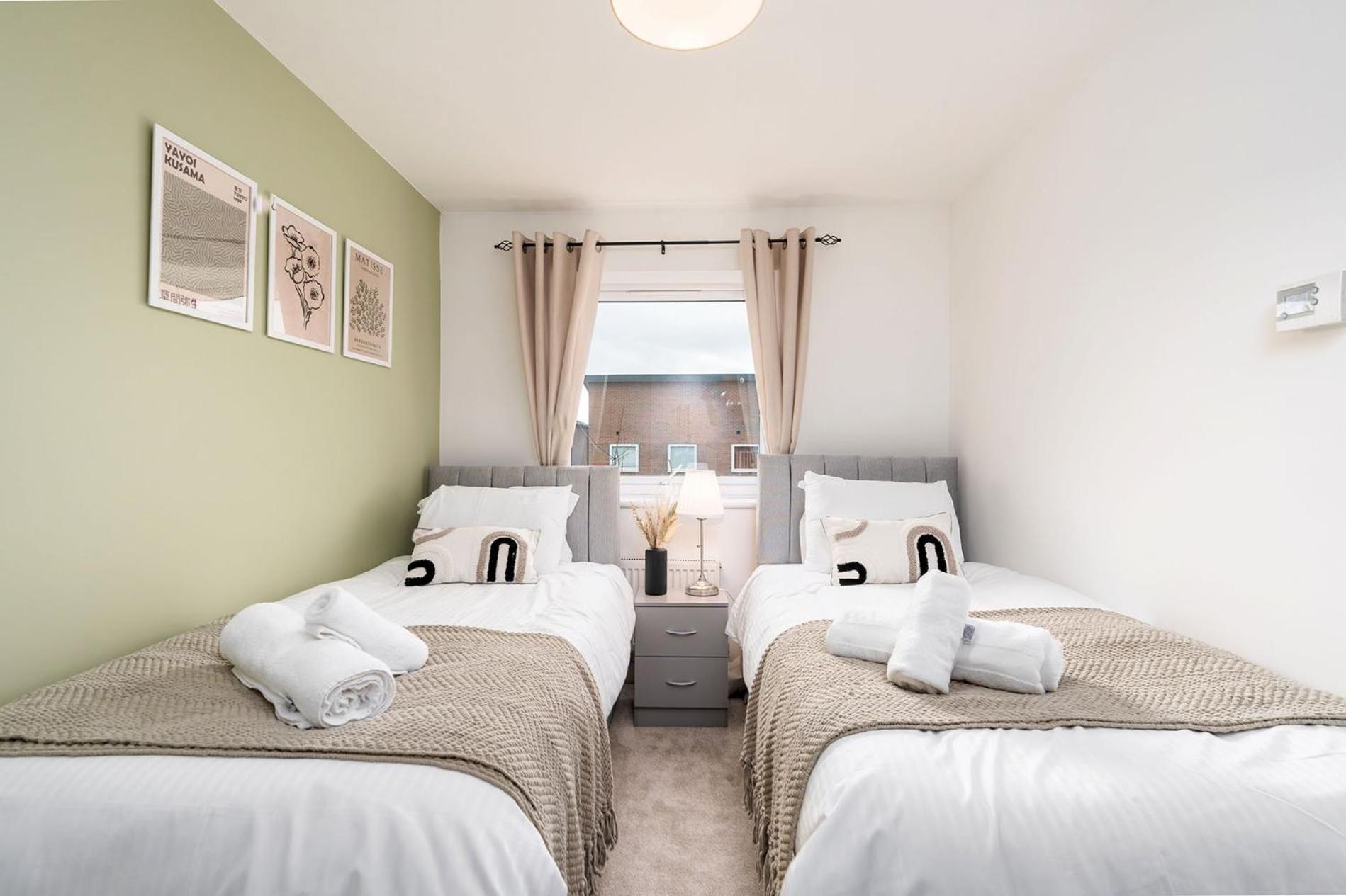 6 Guests - 3 Bedrooms - Free Wi-Fi - Manchester Eksteriør billede